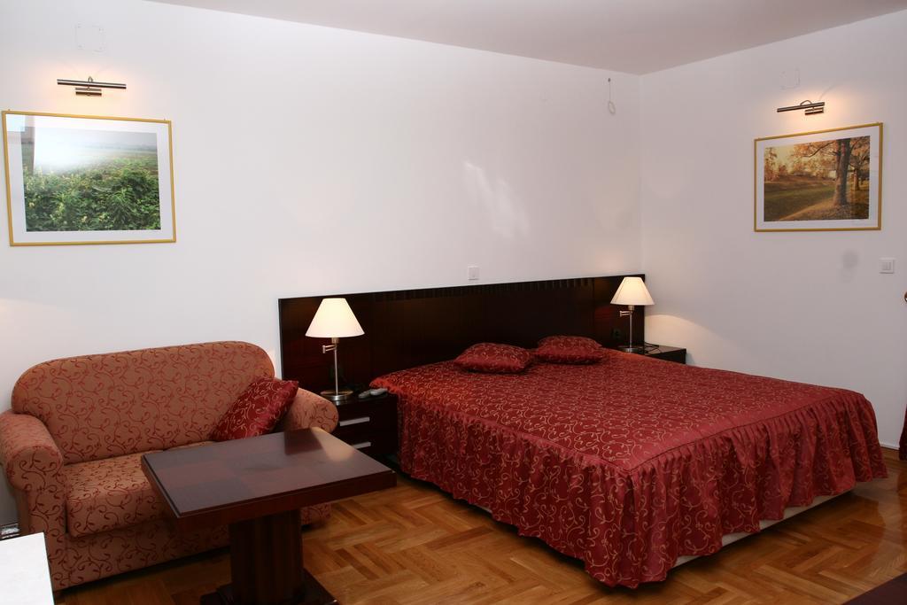 Apartmani Marbis Koprivnica Room photo